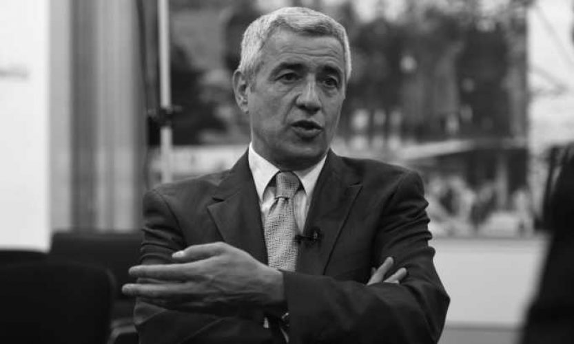 Otkrivena spomen ploča Oliver Ivanoviću u Kosovskoj Mitrovici