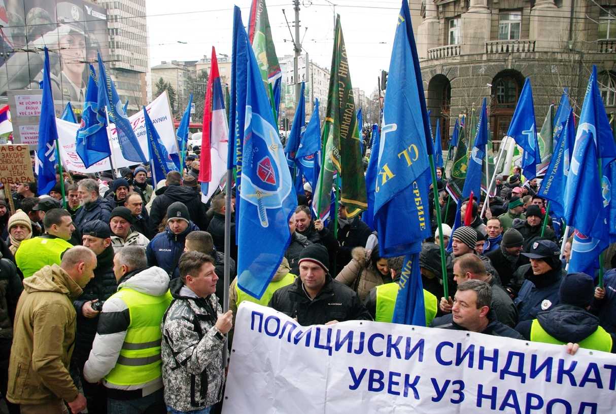 Policijski sindikat Srbije poziva na proteste: Svi na ulice!