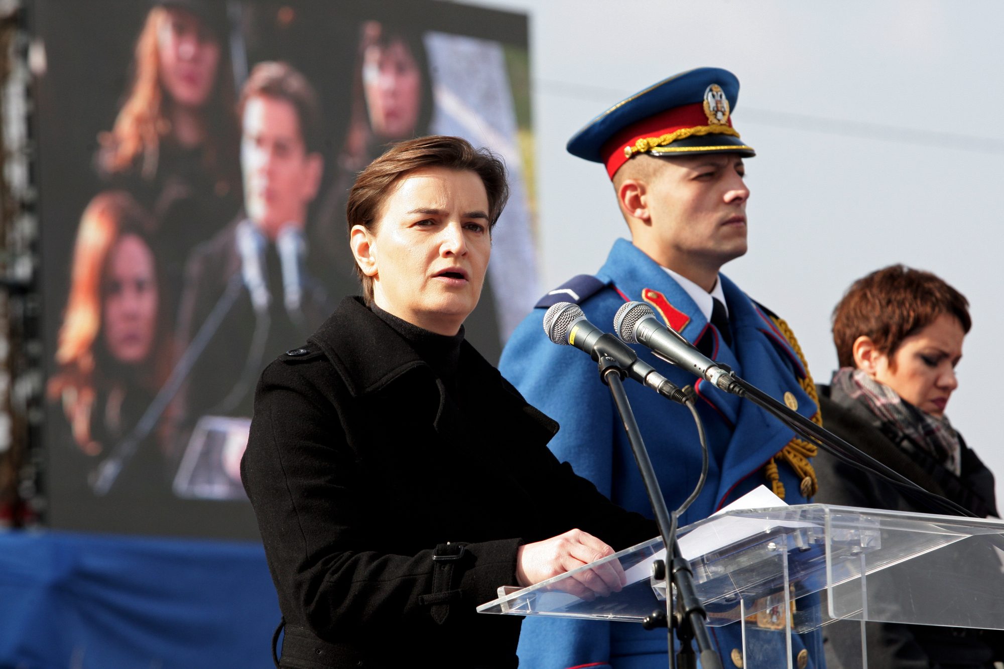 Skot sa Brnabićevom: Kontinuirano pozivamo Prištinu da ukine takse