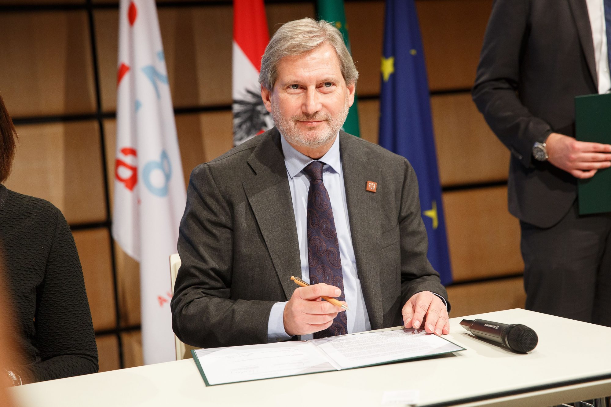 Han u dvodnevnoj poseti Srbiji, danas sa Vučićem