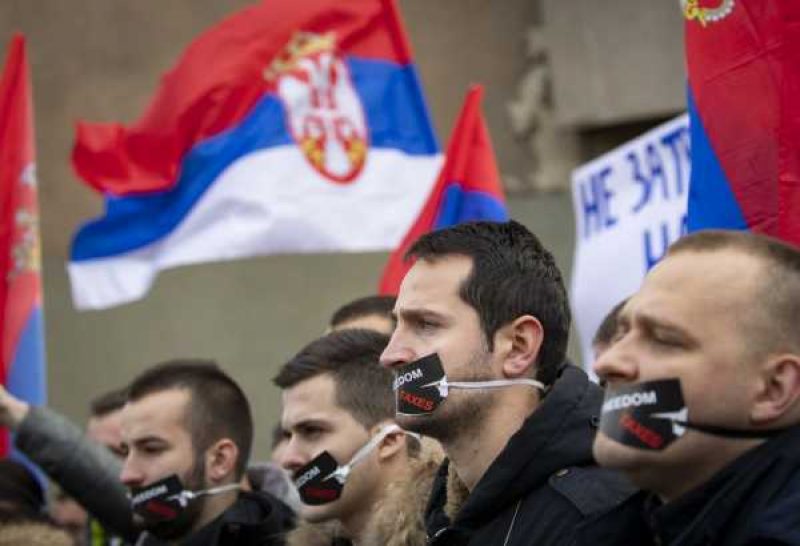 Otrglo se kontroli: Brisel zove Rusiju upomoć zbog Kosova
