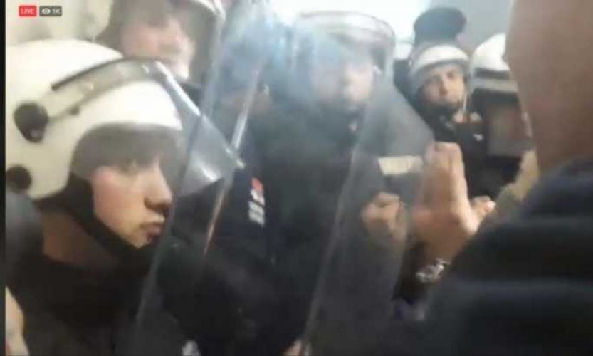 Načelnik: Policija ne želi da upotrebi silu prema građanima (VIDEO)
