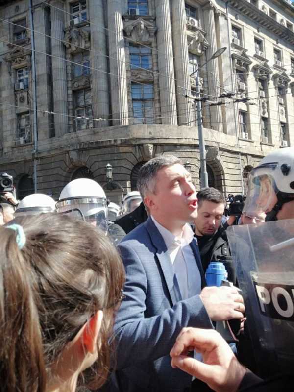 Policijski sindikat: Kolege, odbijte naređenja, branite svoj narod