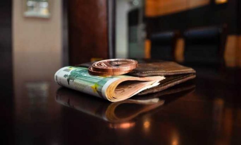Policajac iz Vranja vratio 1.000 dolara