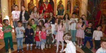 Grančice i zvončići obradovali mališane