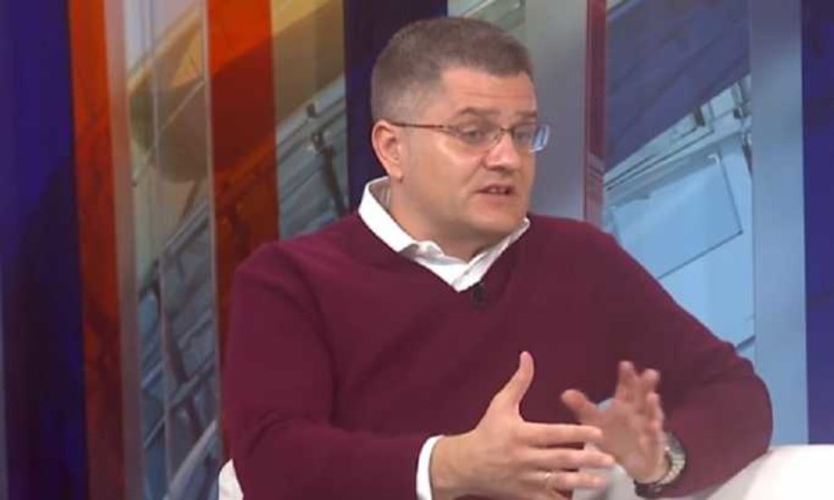 Jeremić: Za Srbiju bi bilo bolje da se Vučić pravi da je normalan