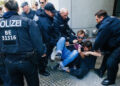 Alarm u Nemačkoj: Osam napada na savezne policajce svakog dana