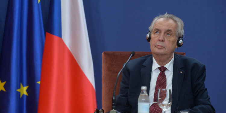Zeman: Za mesec dana o povlačenju priznanja Kosova!