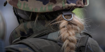 Seksualno uznemiravanje pijanih žena u uniformi: Rasulo u Švajcarskoj vojsci